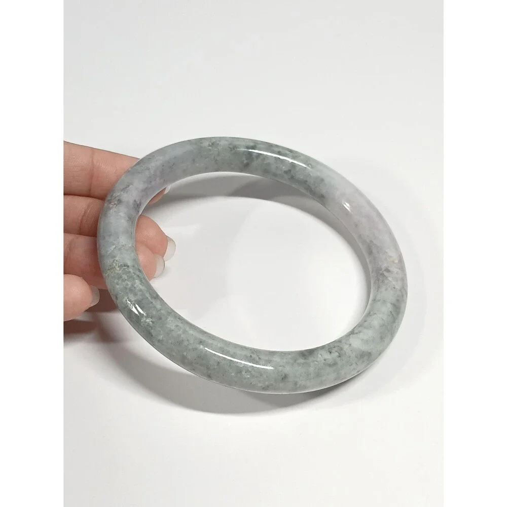 Unbranded solid natural